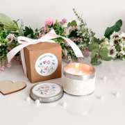 Ароматизирана свещ в метална кутия за подарък в Gifty.BG